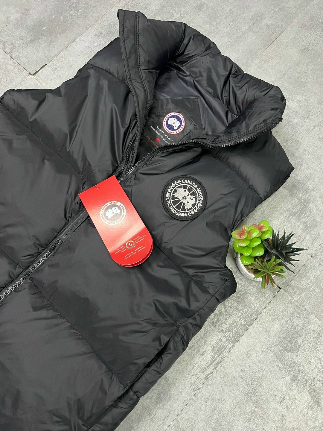 жилеты мужские,жилет,жилетки мужские,жилетка canada goose,жилетка