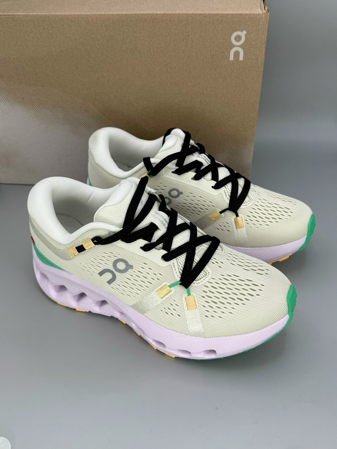 кроссовки,женские кроссовки,беговые кроссовки,кроссовки on,