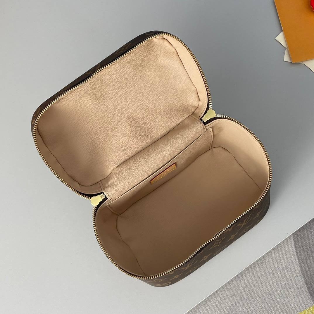 косметичка louis vuitton,косметика луи виттон,louis vuitton nice beauty case monogram mini brown,косметичка луи витон,косметичка луис виттон