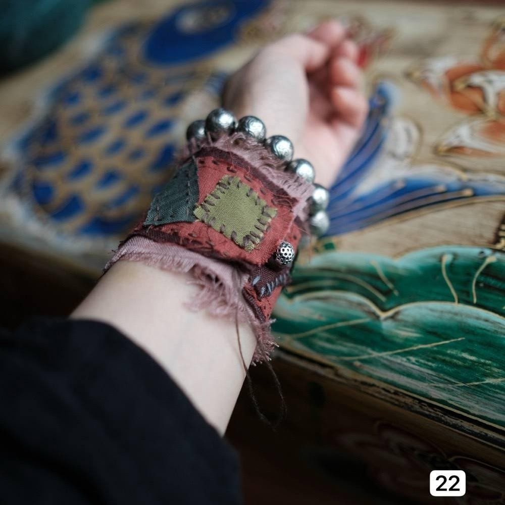 браслет в стиле бохо,браслет текстильный,браслет бохо,украшения бохо,перчатки браслеты