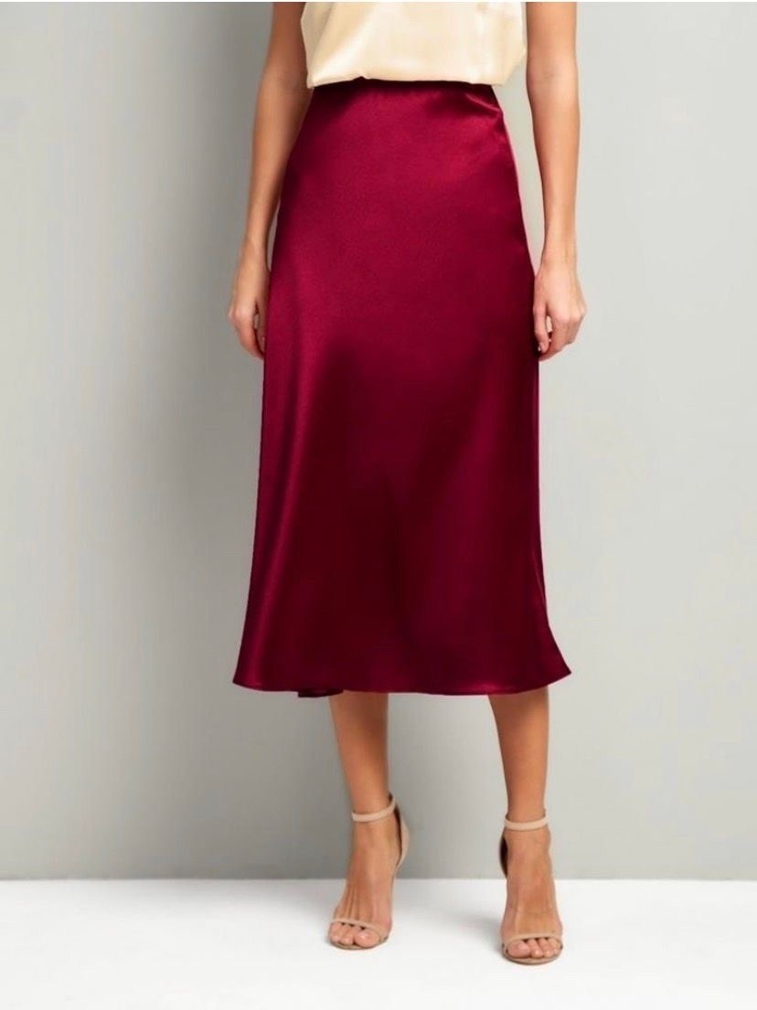 атласная юбка макси y.a.s глубокого шоколадно-коричневого цвета,юбка миди атласная шёлковая,шоколадная атласная юбка,юбка миди атласная,юбка атласная