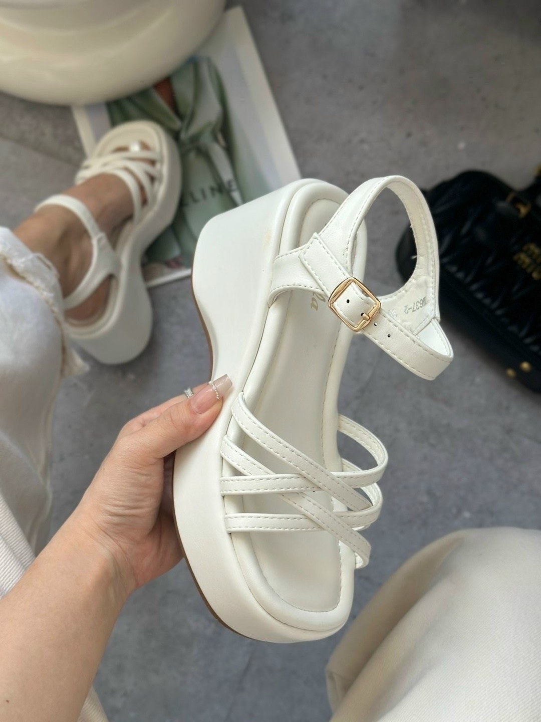 босоножки на платформе,женские босоножки,модные босоножки,босоножки на высокой платформе,модные сандалии