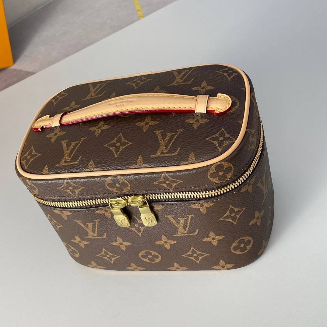 косметичка louis vuitton,косметика луи виттон,louis vuitton nice beauty case monogram mini brown,косметичка луи витон,косметичка луис виттон