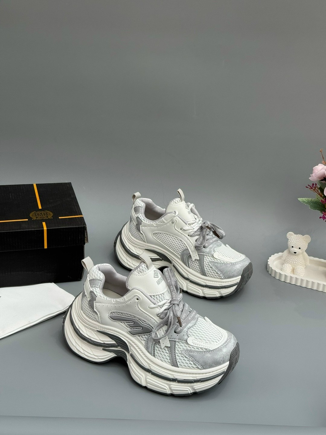 женские кроссовки,женские массивные кроссовки,кроссовки платформа,массивные кроссовки,