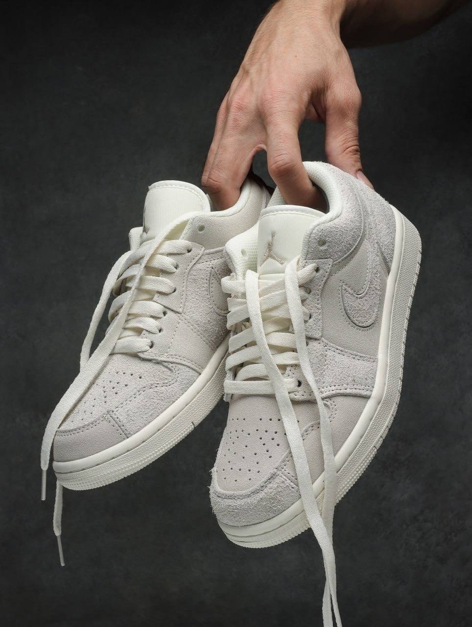 nike air jordan 1 low,nike air jordan 1 low se,кроссовки nike air jordan 1 low,air jordan 1 low triple white,air jordan 1 low se