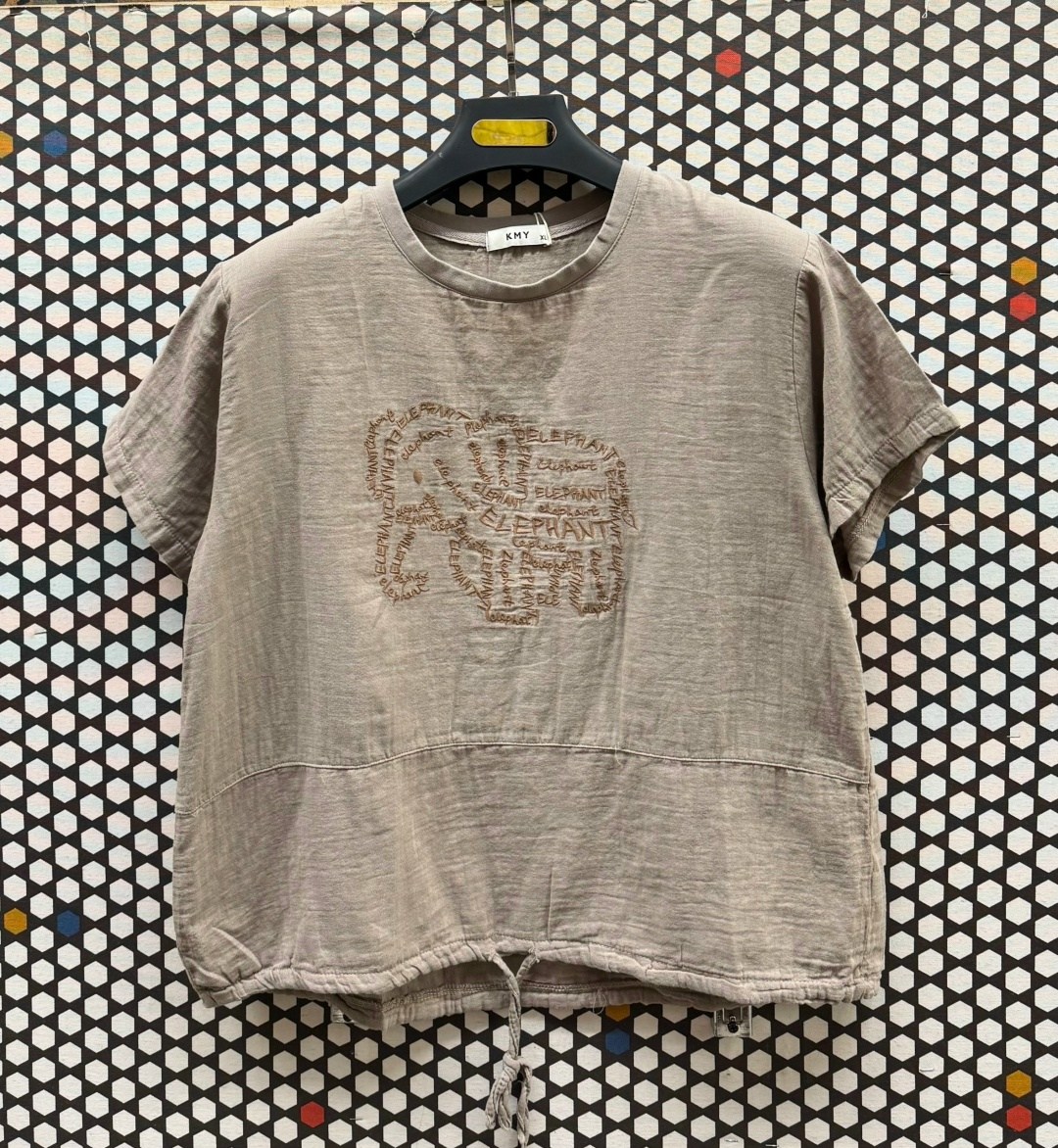 коричневая футболка,футболке,футболки мужские,футболка с принтом,принт футболки