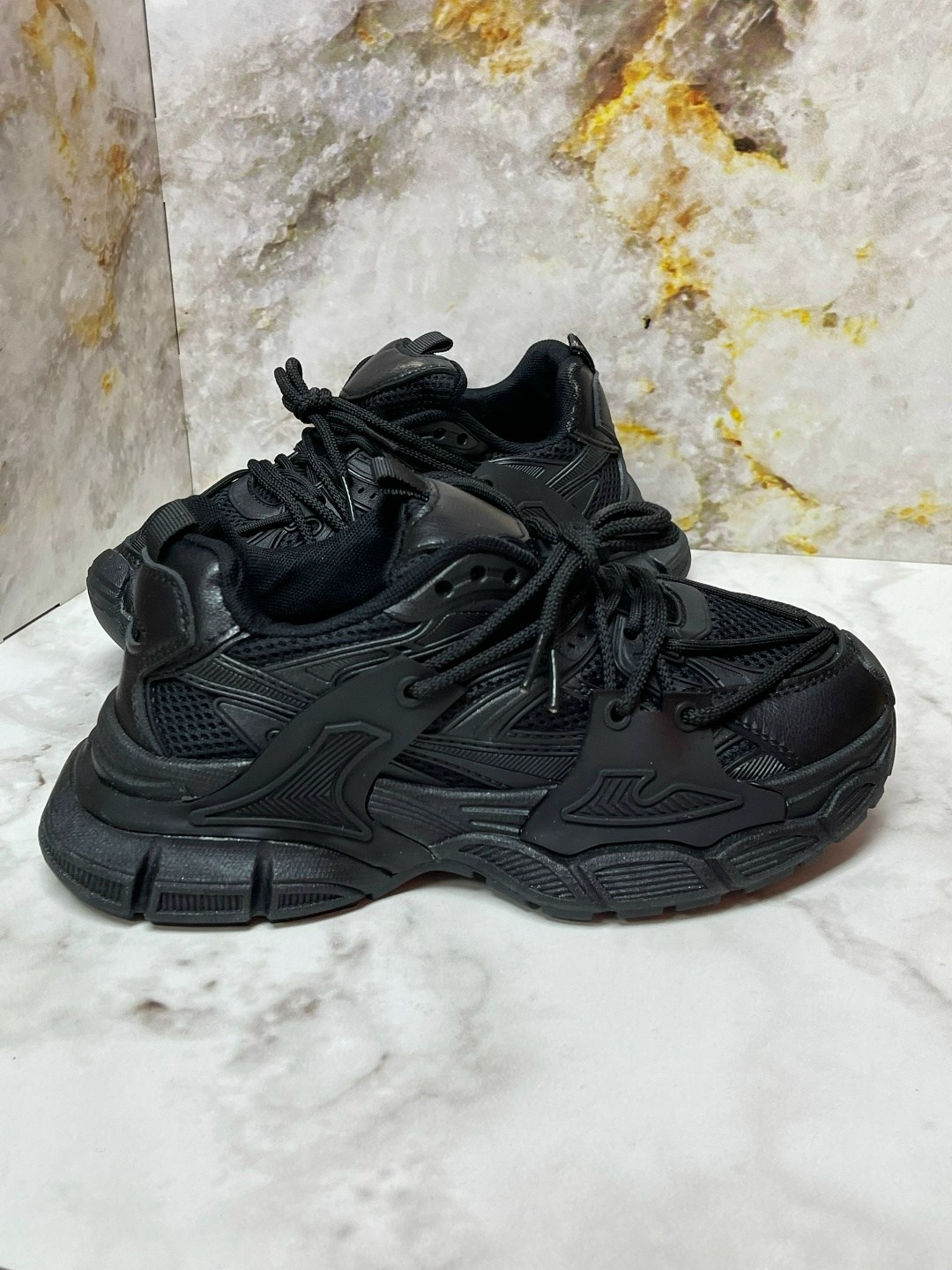 женские кроссовки,кроссовки,массивные кроссовки,массивные кроссовки женские,кроссовки модные