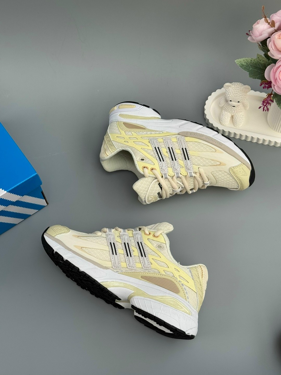 кроссовки adidas,женские кроссовки adidas,кроссовки adidas response cl,кроссовки adidas original,кроссовки adidas response cl crystal white