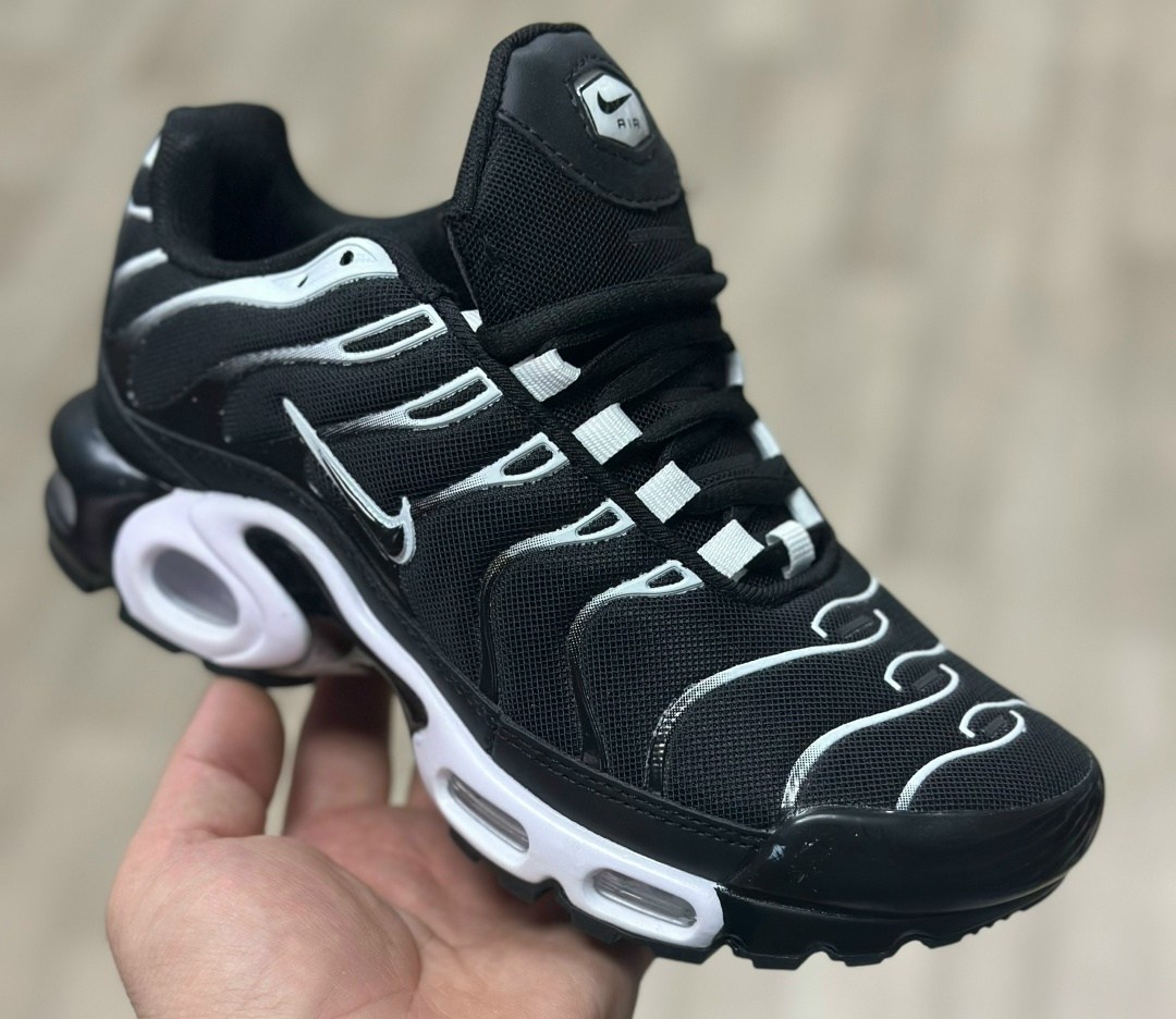 кроссовки nike air max tn plus,nike air max plus tn,nike air max plus tn black,nike air max plus,nike air max tn