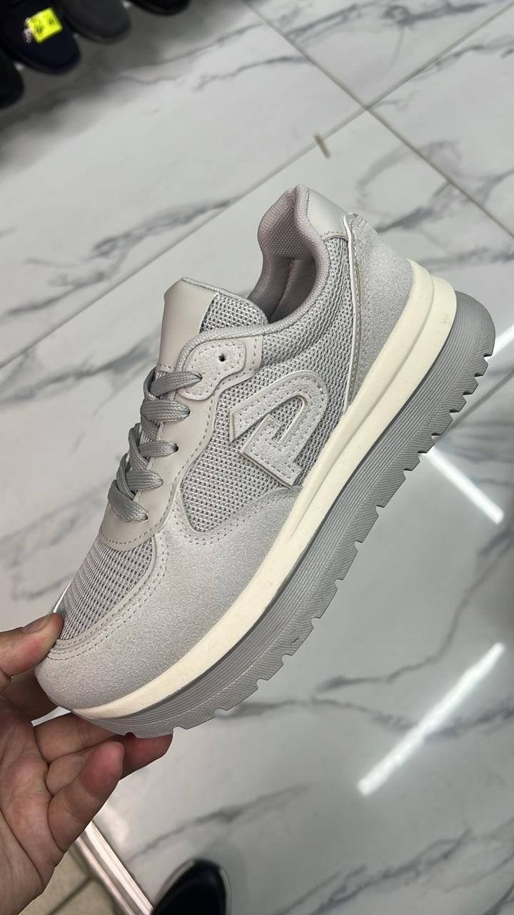 кроссовки женскиe,кроссовка,кроссовки повседневные,кроссовки ,кроссовки модные