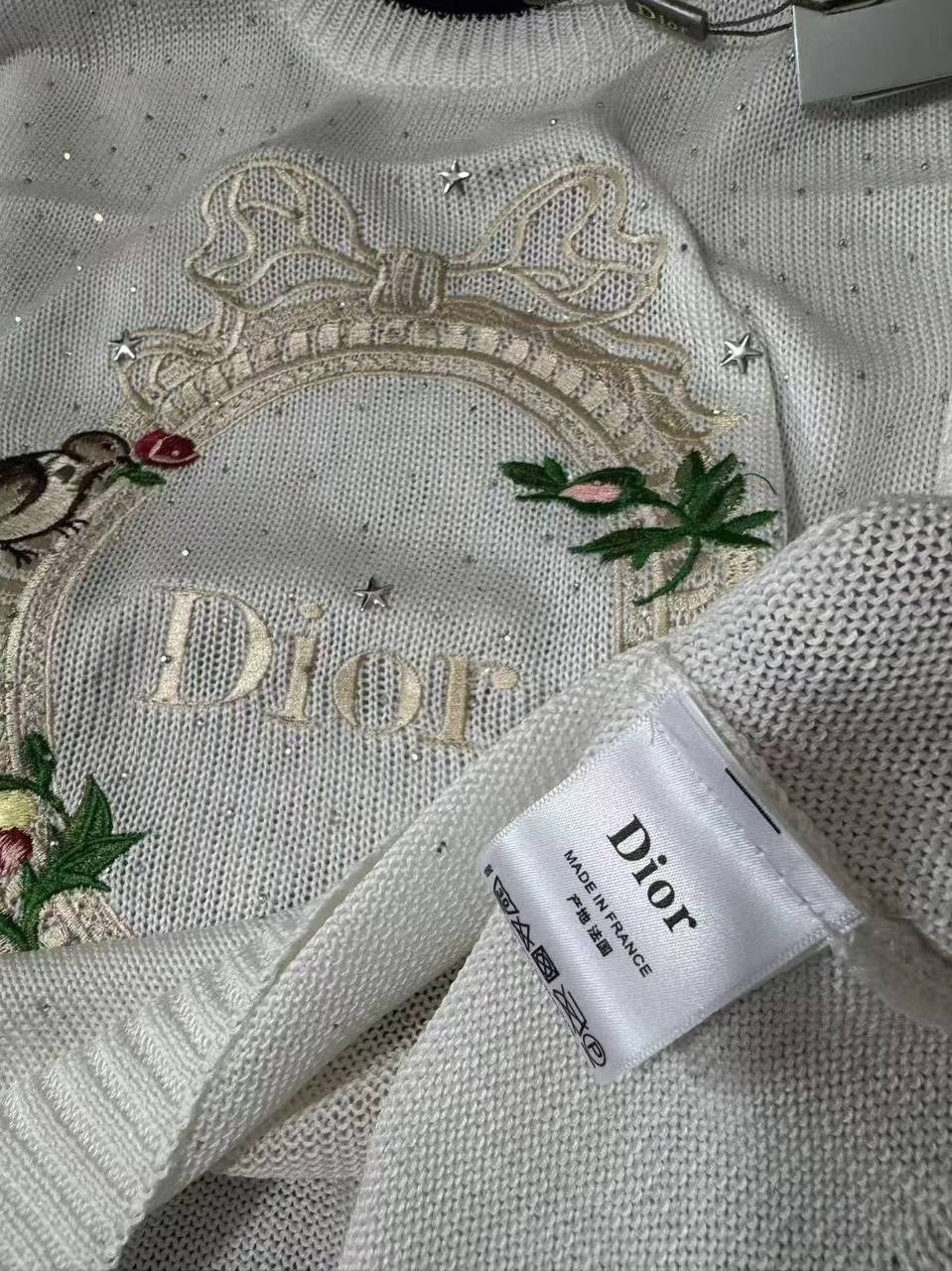 вязаная юбка,юбка с бахромой,футболка с вышивкой,женская футболка,одежда для женщин