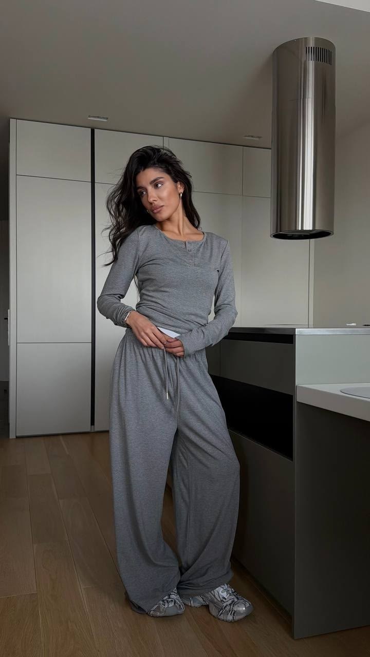 брючный костюм,женский костюм,широкие брюки,костюм,серый спортивный костюм