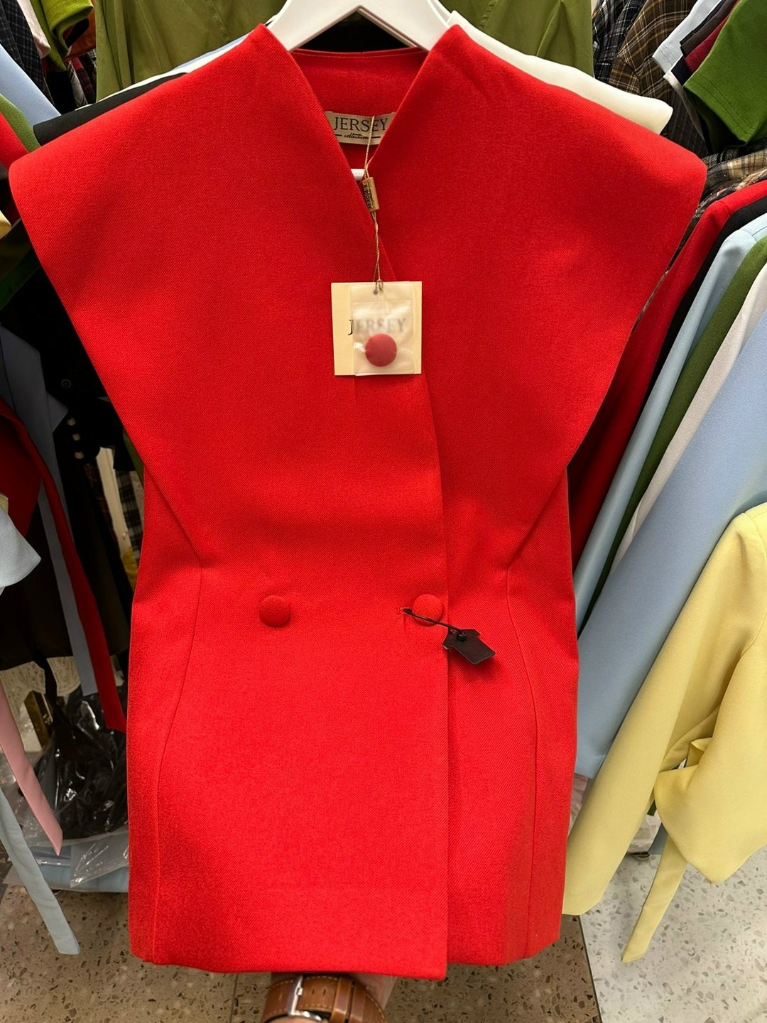 одежд,,модная одежда,ассортимент одежды