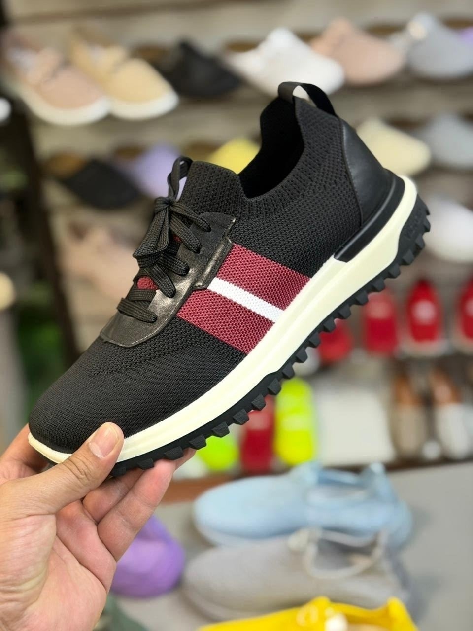 ,женские кроссовки,повседневные кроссовки,кроссовки для женщин,спортивный