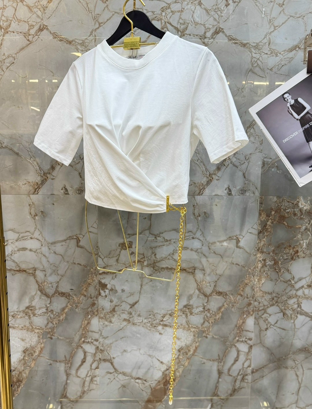 футболки женская,футболки модные,футболка укороченная,футболка женская белая