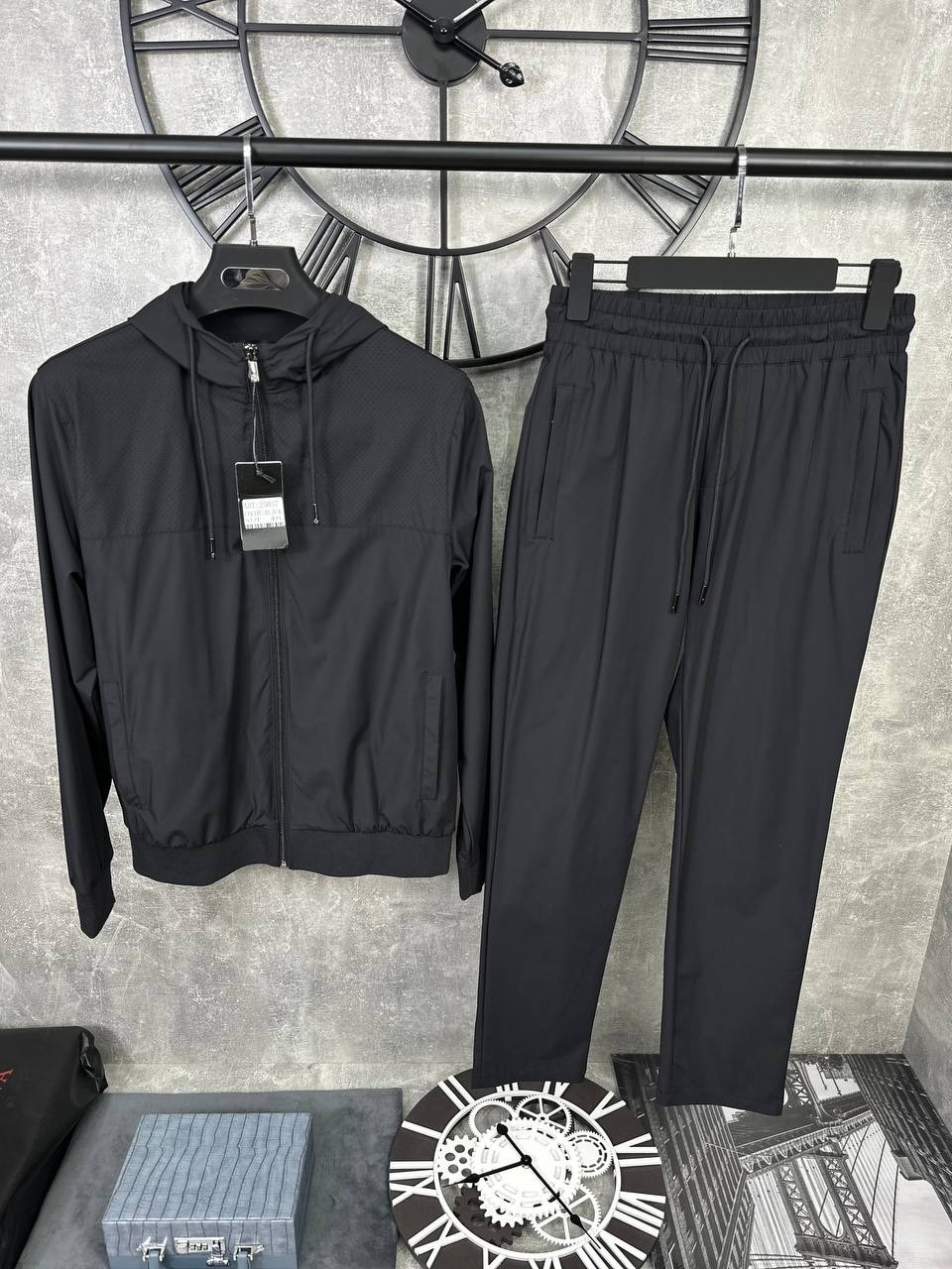 спортивный костюм лоро пиано мужской,спортивный костюм loro piana,костюм спортивный brunello cucinelli,спортивный костюм,мужской спортивный костюм