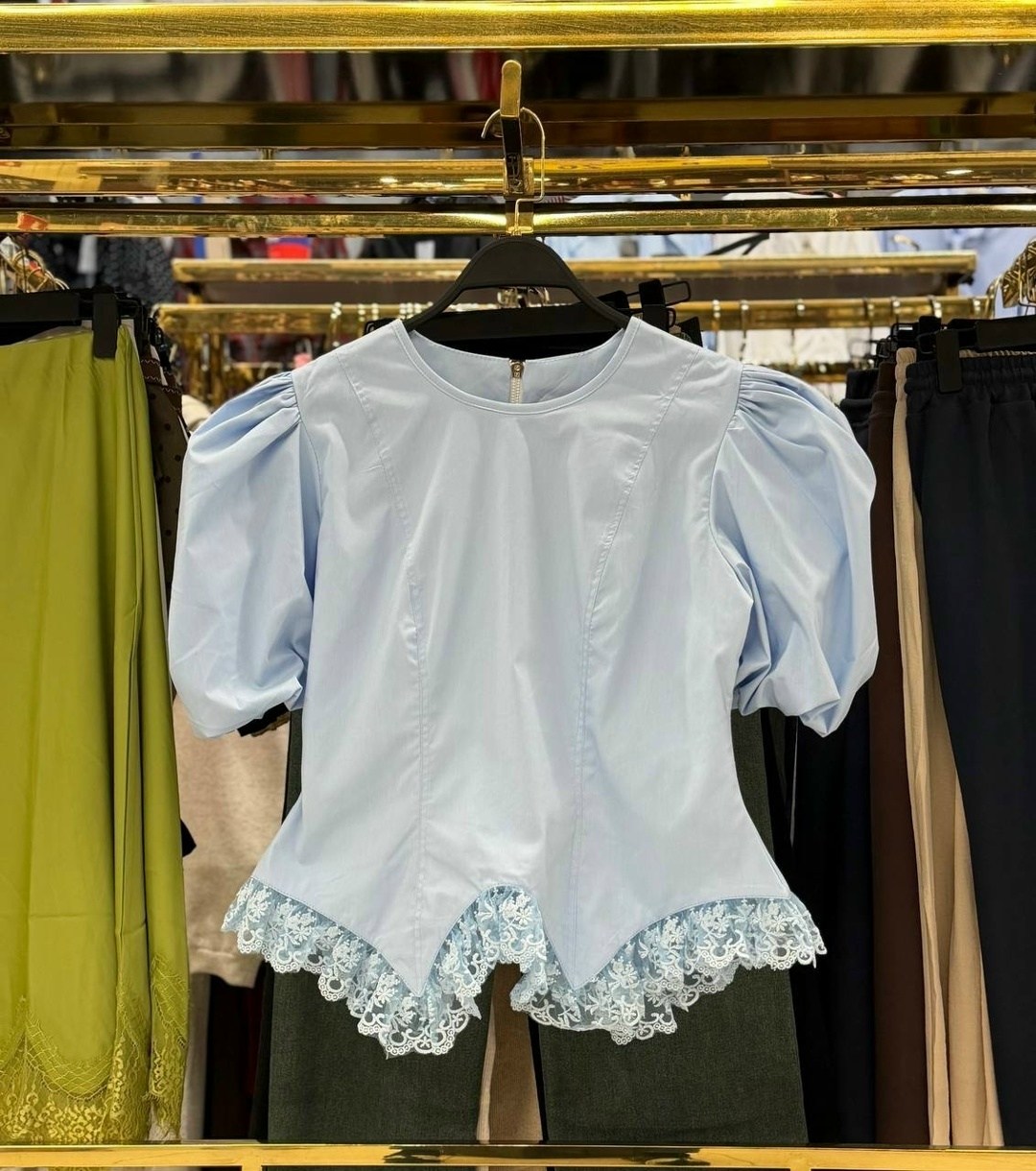 блузка с оборками,блузка короткая,блузка с пышными рукавами,блуза с объемными рукавами,женская блузка