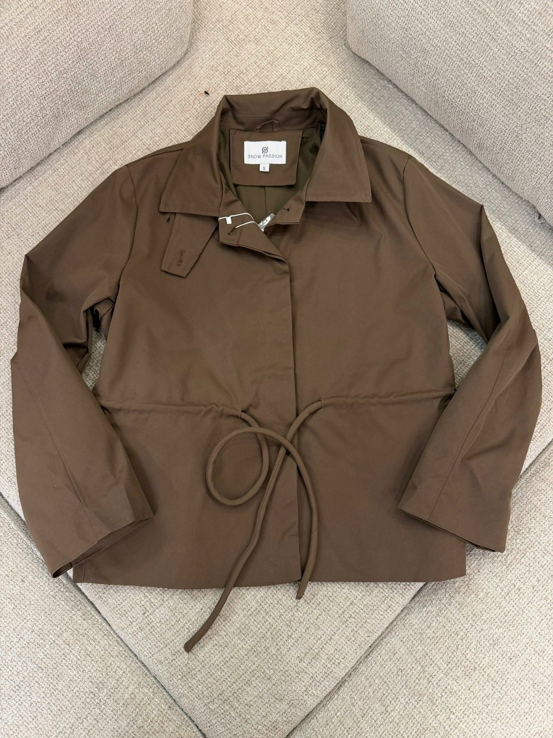 куртка стильная,ветровка женская,ветровка,легкая куртка,удлиненная куртка