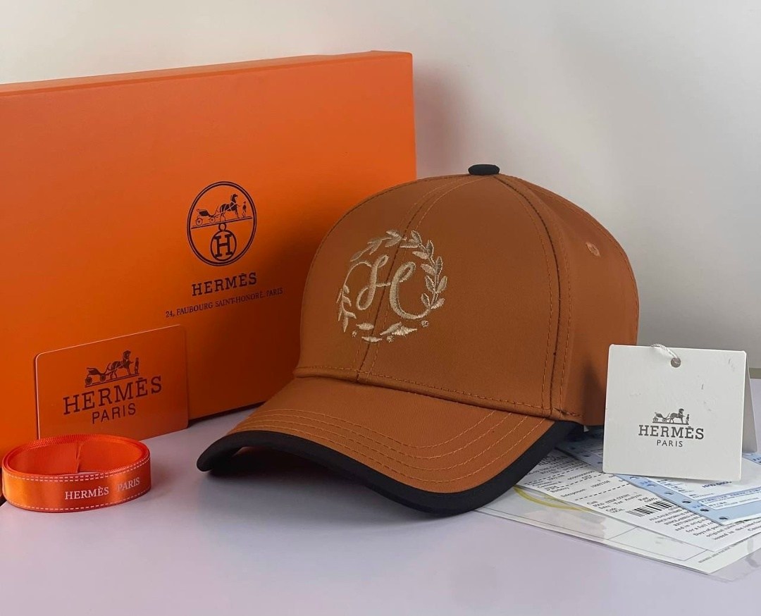 бейсболка miu miu,кепка miu miu,бейсболка miu,стильная кепка,стильная бейсболка