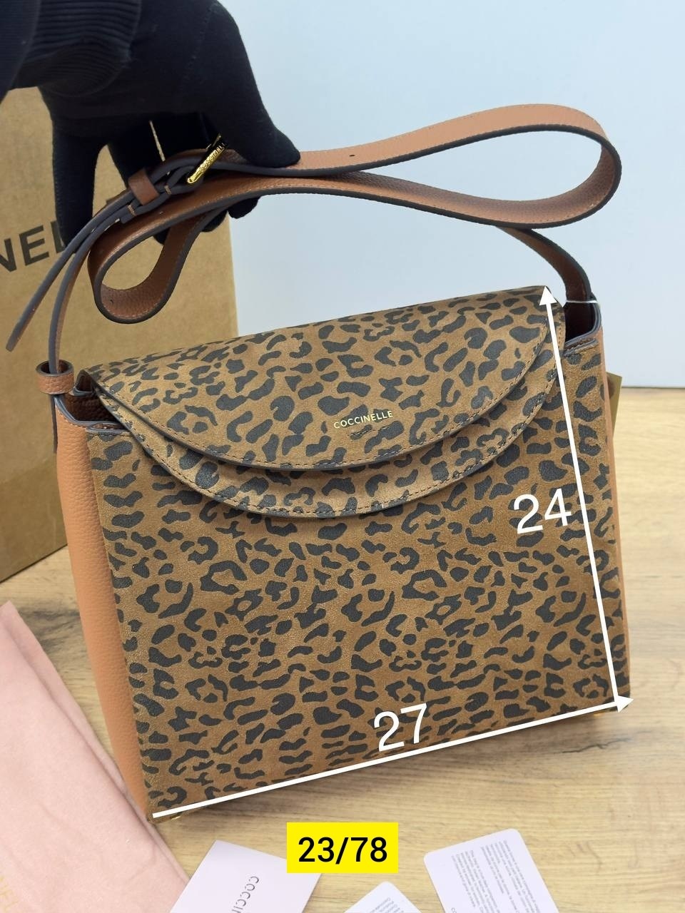 сумки coccinelle замшевая сумка,сумка coccinelle,замшевая сумка,женская сумка coccinelle,сумка