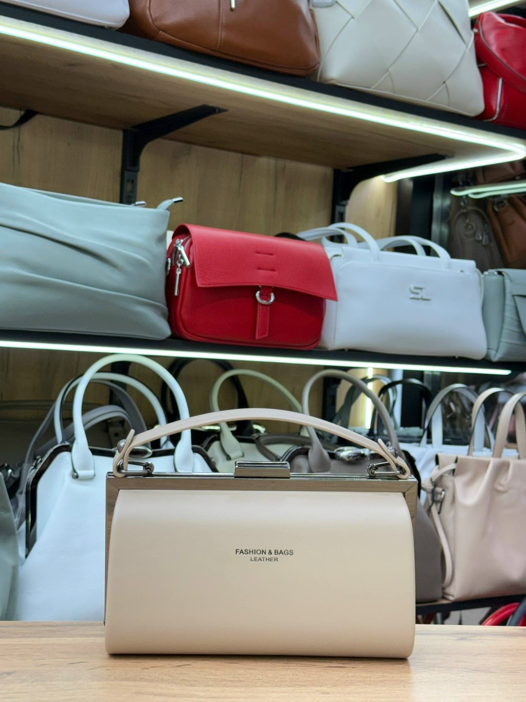 сумка,сумки женская,модная сумка,сумочка,белая сумка