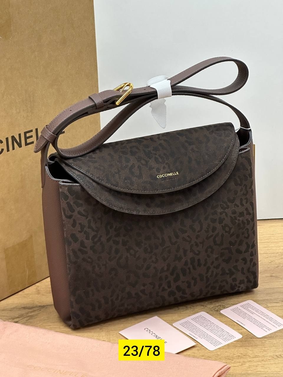 сумки coccinelle замшевая сумка,сумка coccinelle,замшевая сумка,женская сумка coccinelle,сумка