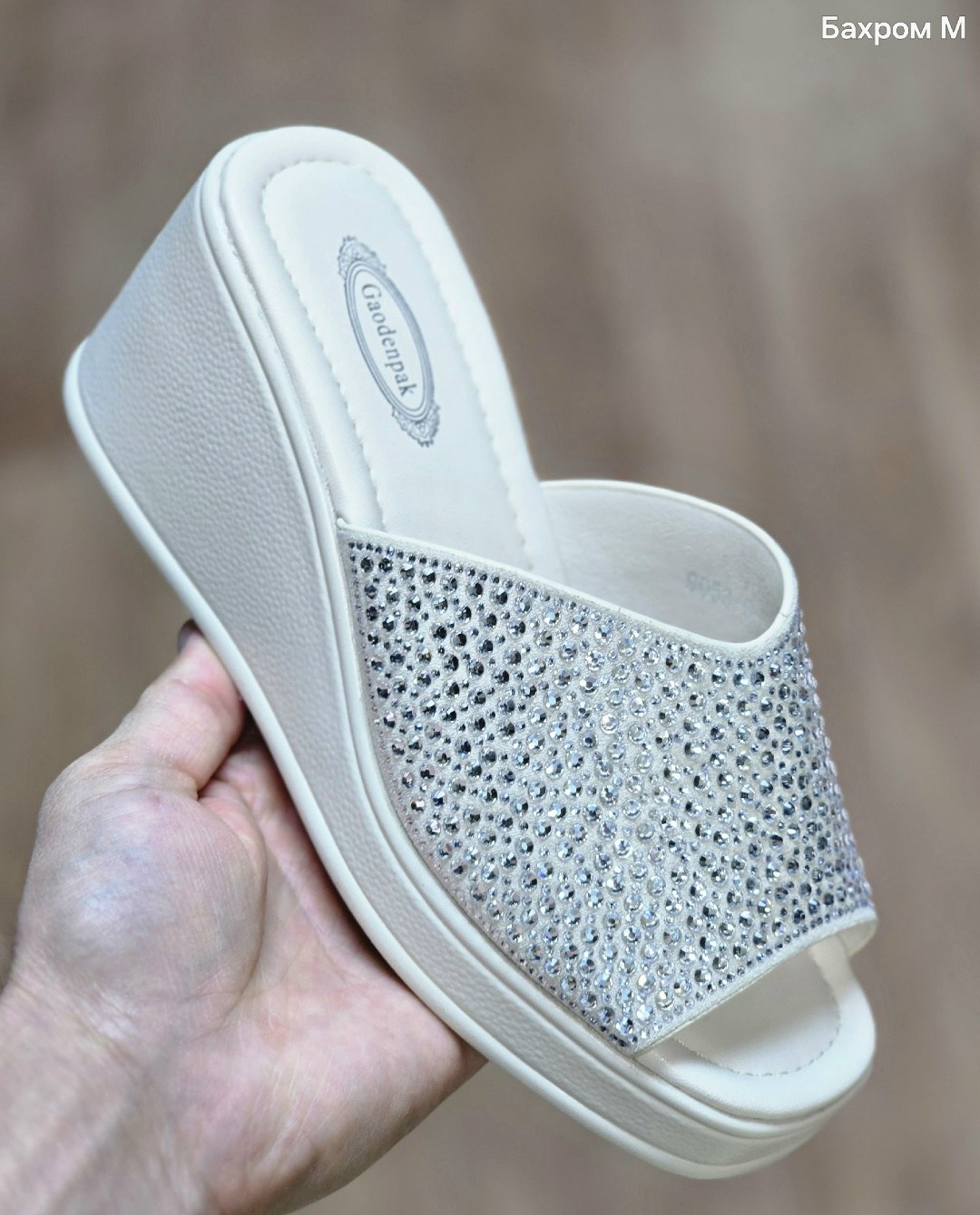 ,шлепанцы женские,шлепанцы со стразами,шлепки женские,шлепки на платформе