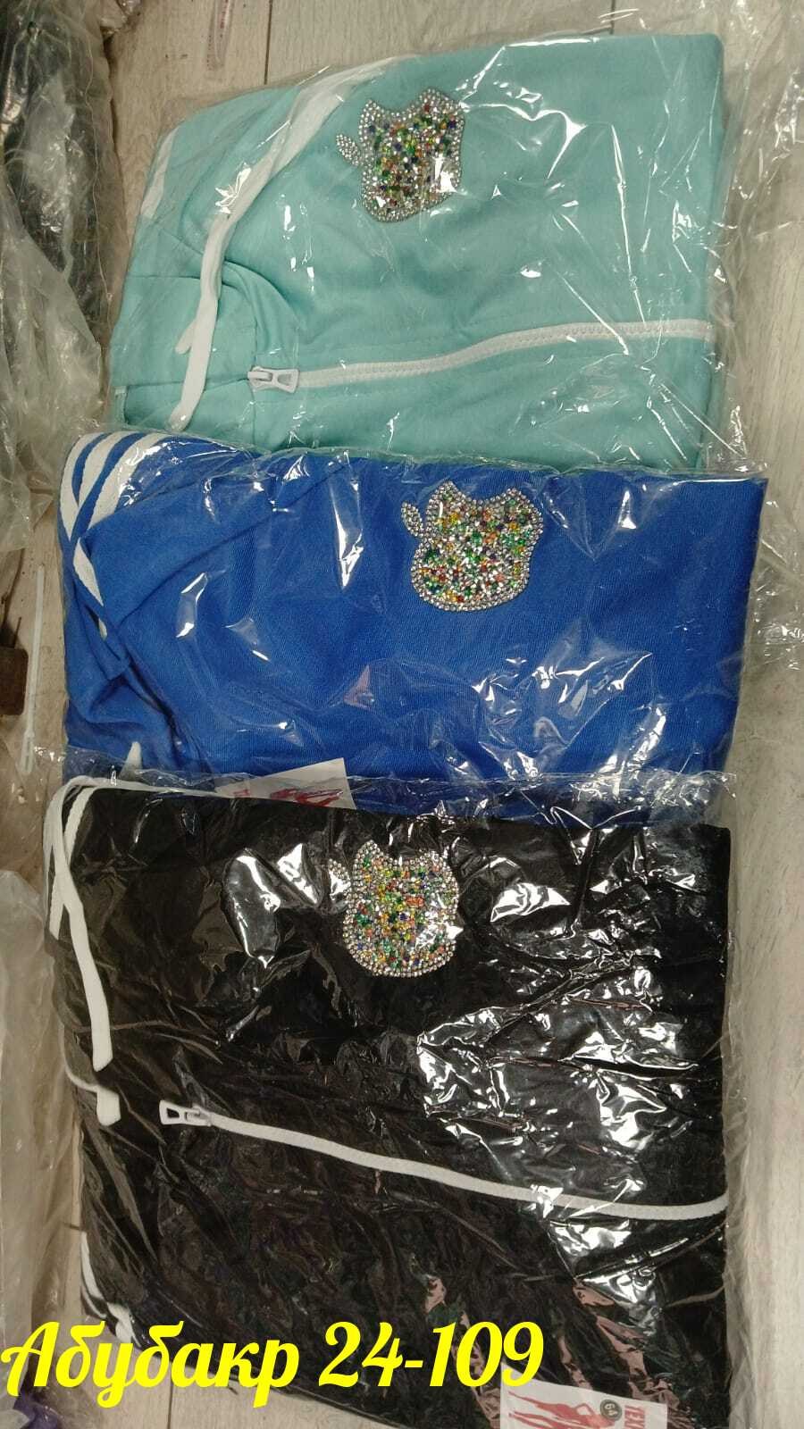 спортивные костюм,одежд,,сток одежда