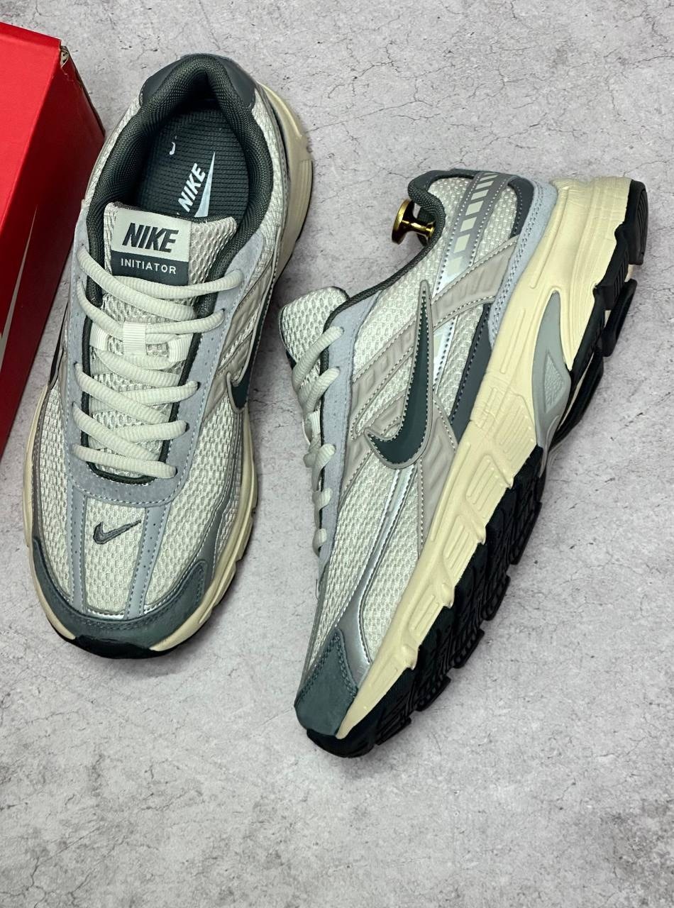 кроссовки nike initiator,кроссовки nike,мужские кроссовки,мужские беговые кроссовки initiator от finish line nike бежевый,мужские кроссовки nike