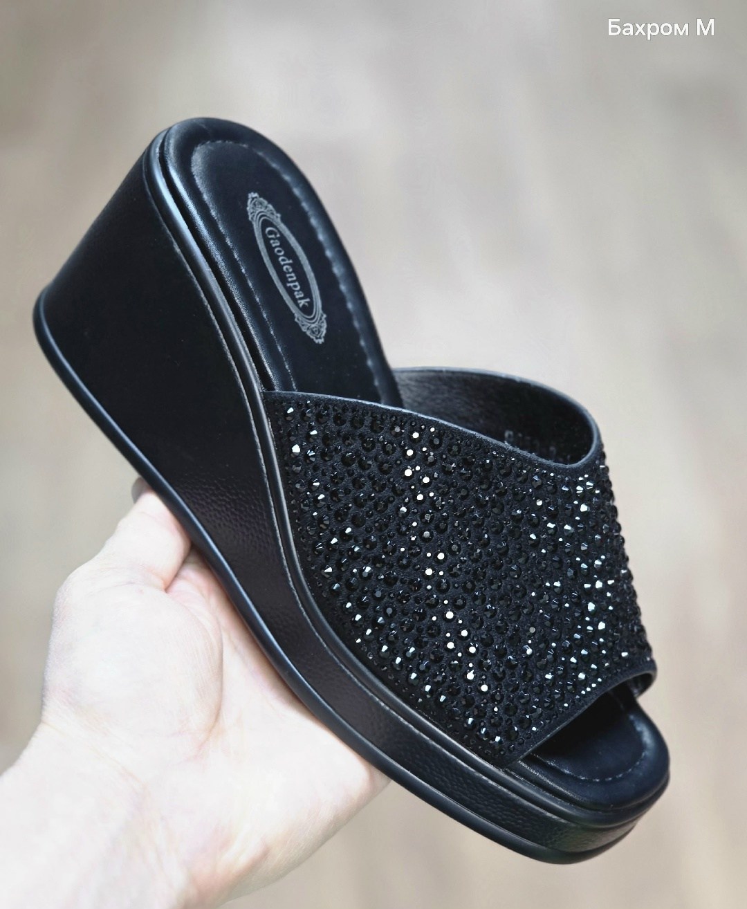 ,шлепанцы женские,шлепанцы со стразами,шлепки женские,шлепки на платформе