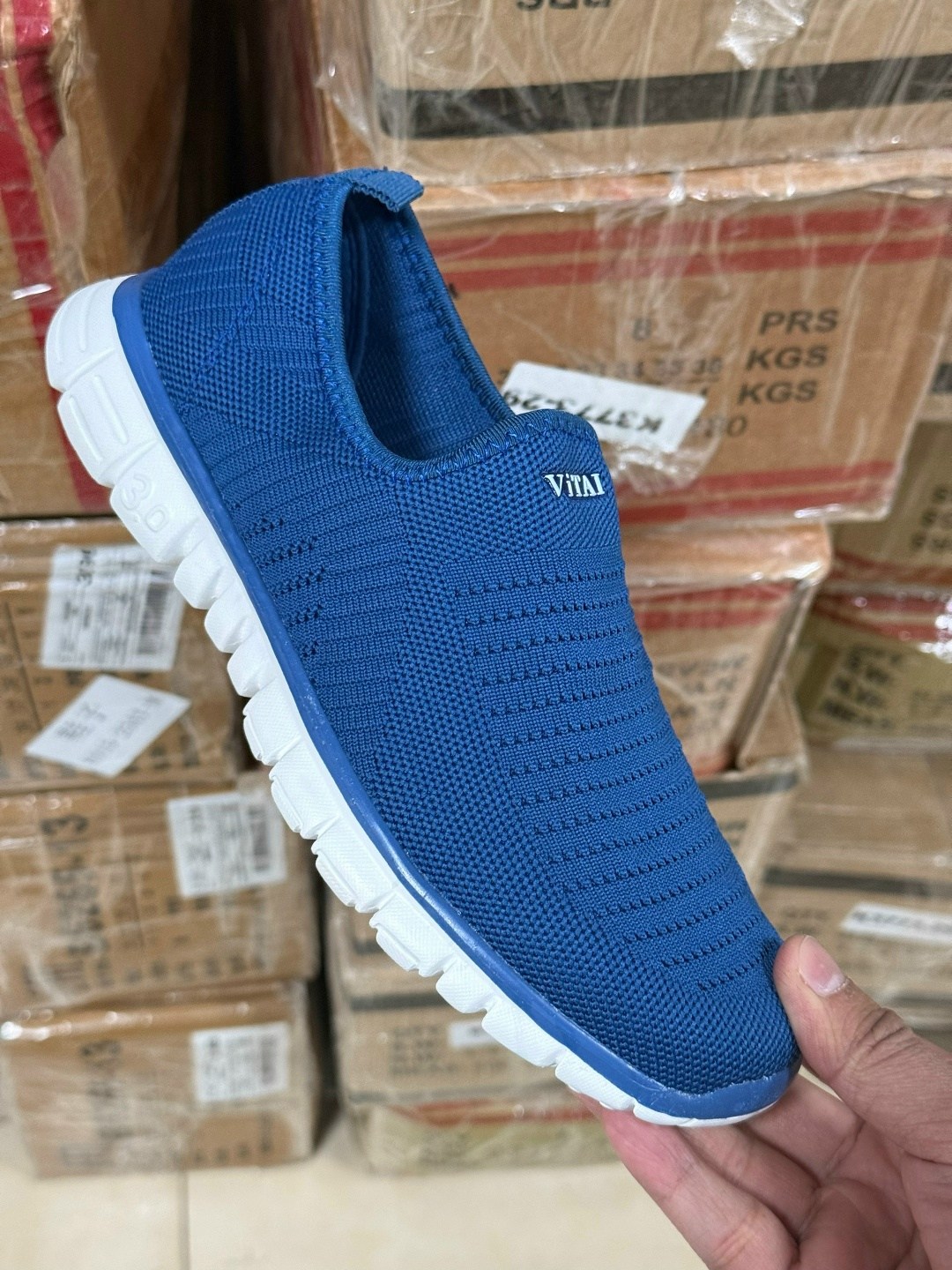 слипоны женские,белые кроссовки,кроссовки женскиe,кроссовки,спортивная