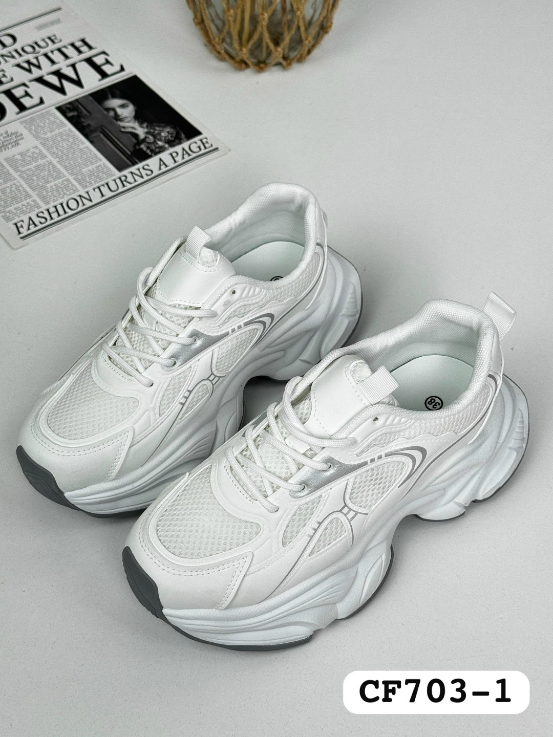 женские кроссовки,кроссовки женские белые,кроссовки белые,модные кроссовки,массивные кроссовки