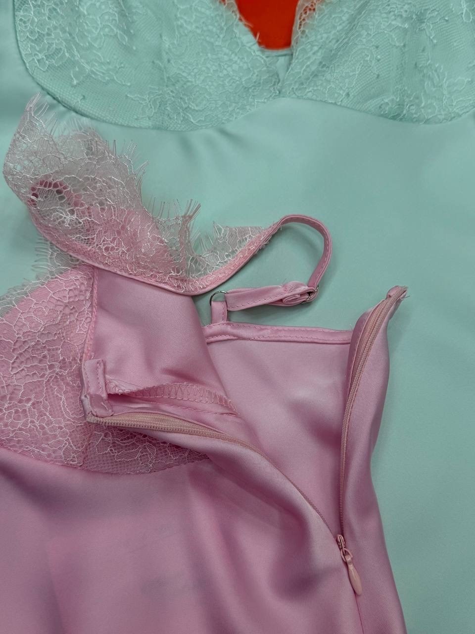 шелковый топ,шелковый топ с кружевом,топ с кружевом,женский топ с кружевом,атласный топ с кружевом