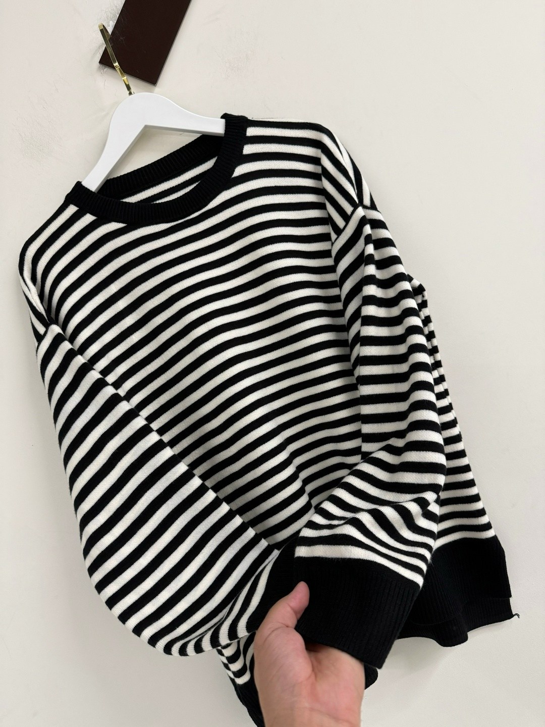 свитер оверсайз в полоску,свитер в полоску,кофта женская,свитер в полоску женский,полосатый свитер