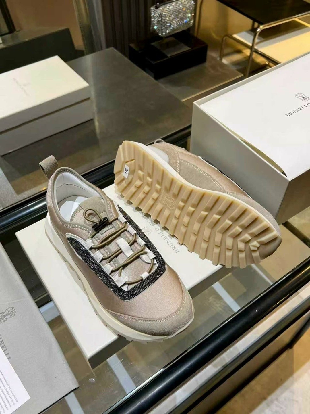 замшевые кроссовки brunello cucinelli,brunello cucinelli кроссовки,женские кроссовки brunello cucinelli,brunello cucinelli кроссовки женские премиум,кроссовки женский brunello cucinelli premium