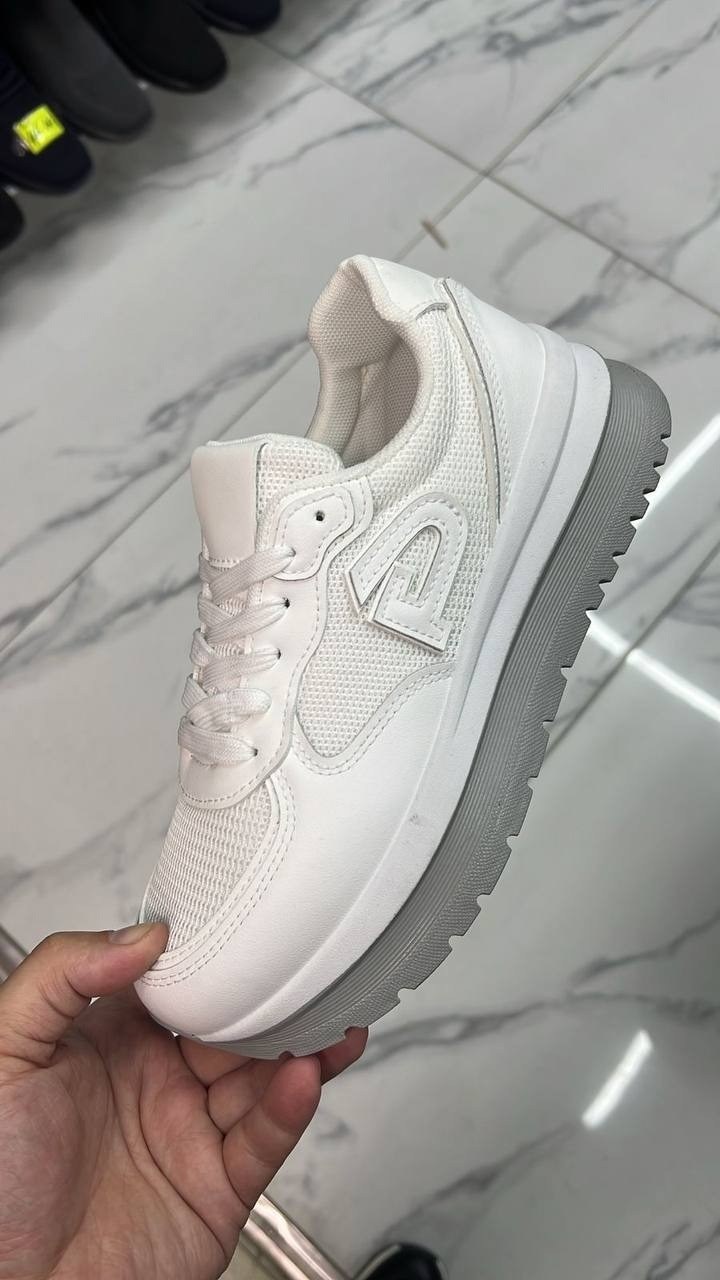 кроссовки женскиe,кроссовка,кроссовки повседневные,кроссовки ,кроссовки модные