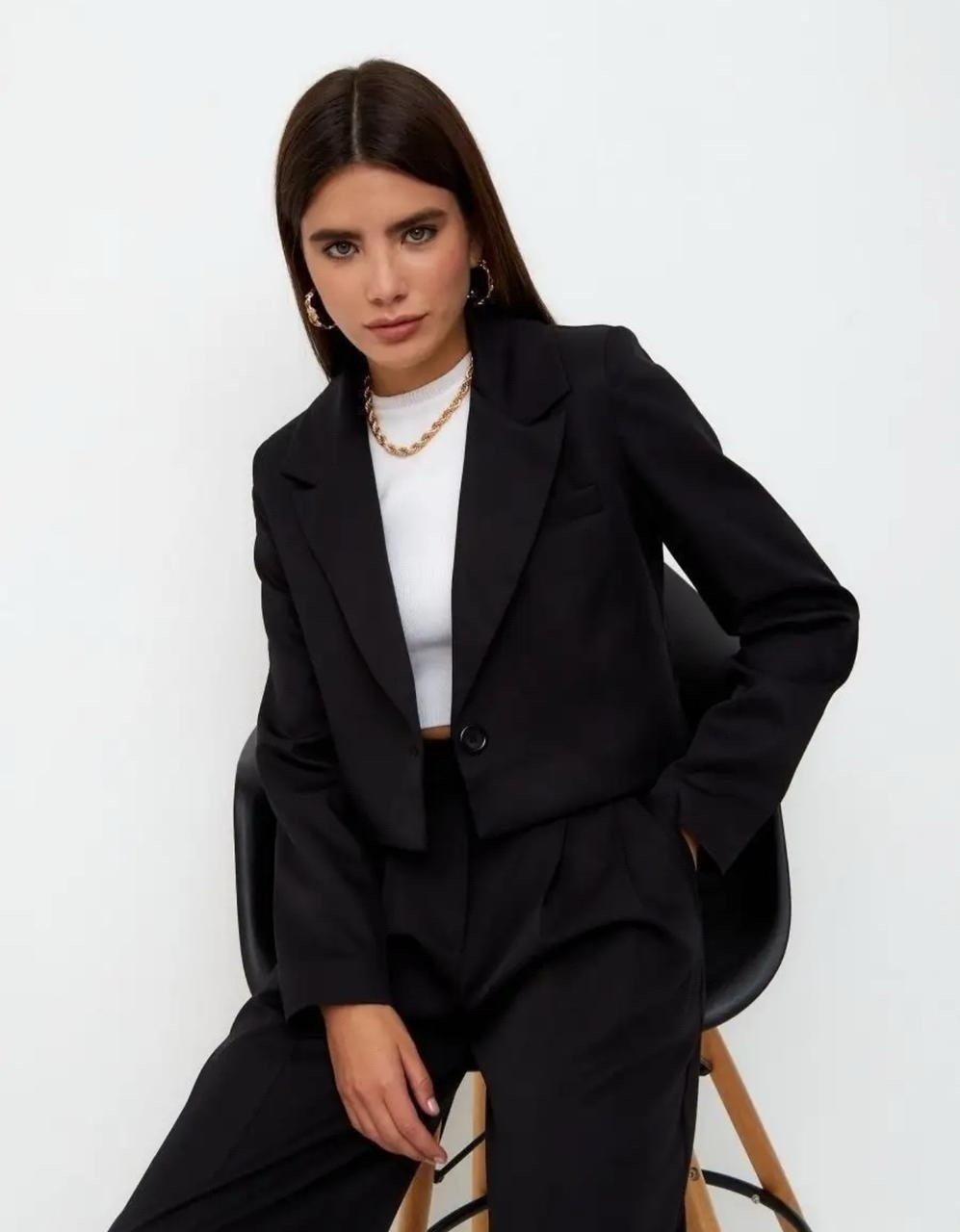 брючные костюмы женские,костюм женский деловой с коротким пиджаком и брюками,штаны широкие,костюм брючный,костюм двойка: пиджак и брюки