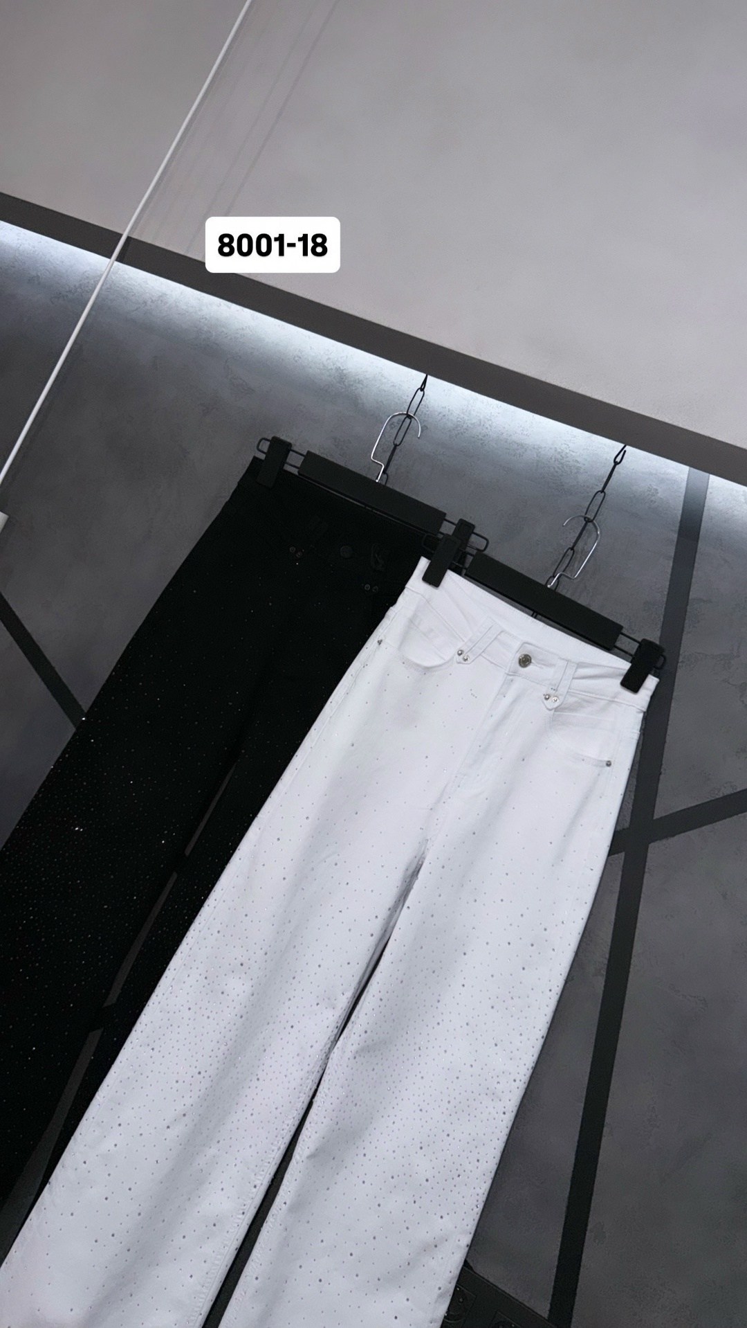 белые джинсы,джинсы белые женские,белые джинсы широкие,джинсы со стразами,брюки со стразами