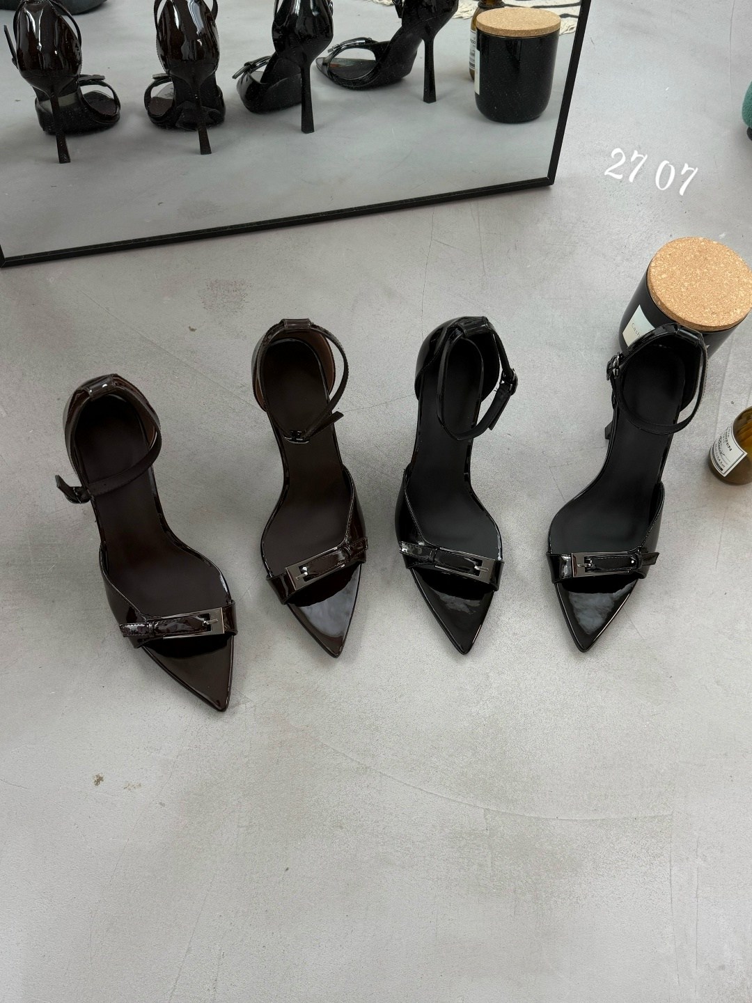 ,босоножки женские,босоножки араз женские,босоножки с ремешками,необычные босоножки