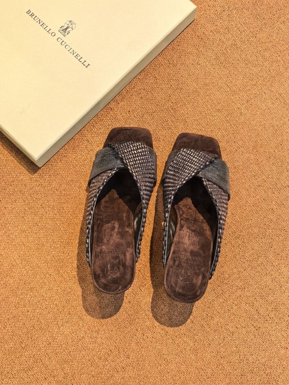 замшевые шлепанцы brunello cucinelli,,шлепанцы brunello cucinelli,мюли brunello cucinelli,шлепанцы женские