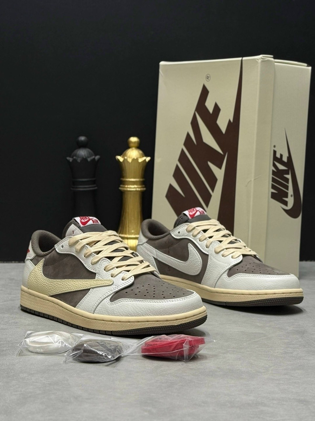 кроссовки nike air jordan 1 low x travis scott,nike air jordan 1 low travis scott,nike air jordan 1 low travis scott reverse mocha,кроссовки nike air jordan 1 x travis scott,кроссовки nike air jordan