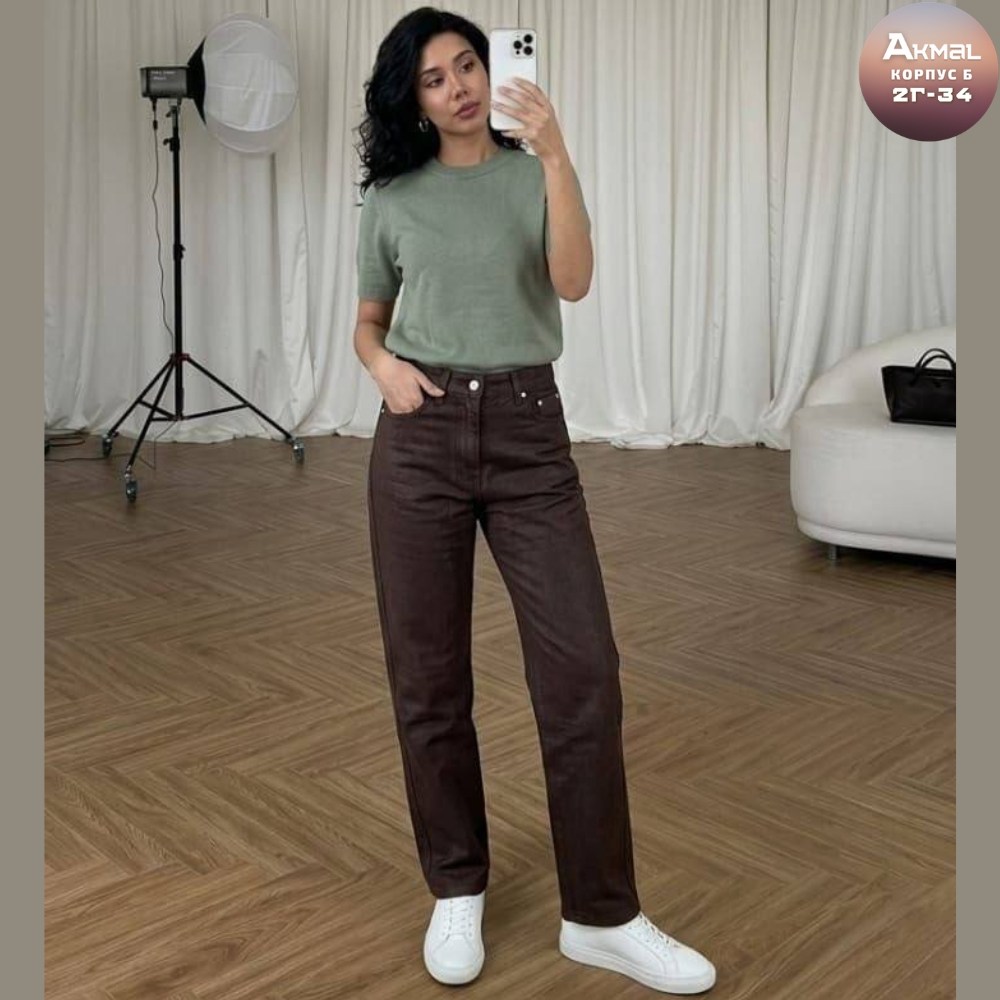 женские джинсы коричневые джинсовые расклешенные брюки,коричневые джинсы,коричневые джинсы женские,женские коричневые джинсы с высокой талией,коричневые джинсы широкие