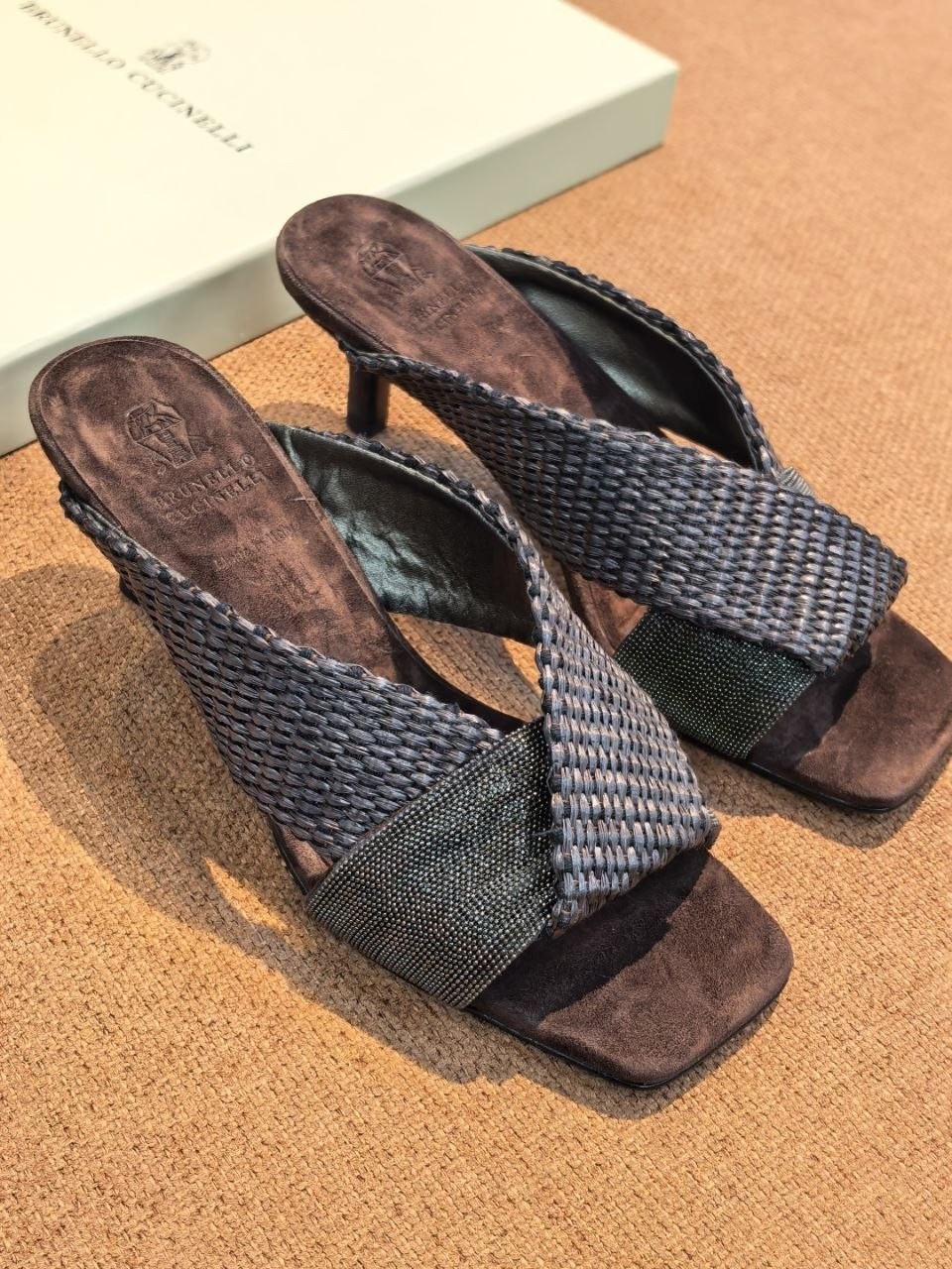 замшевые шлепанцы brunello cucinelli,,шлепанцы brunello cucinelli,мюли brunello cucinelli,шлепанцы женские