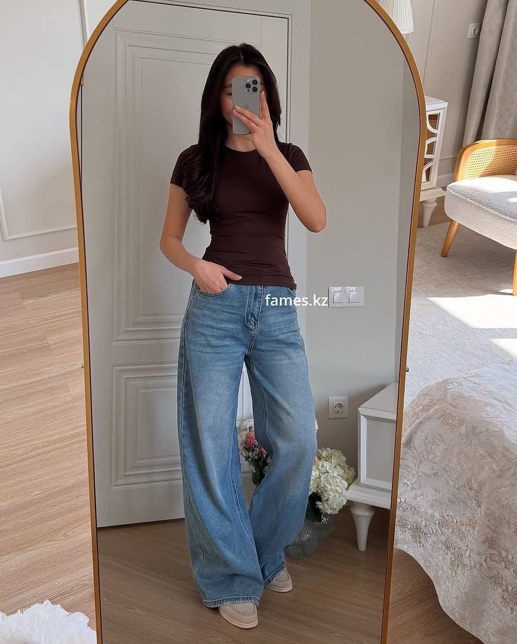 девушка,костюм для фитнеса,leah halton,худая девушка красивая,обтягивающие шорты