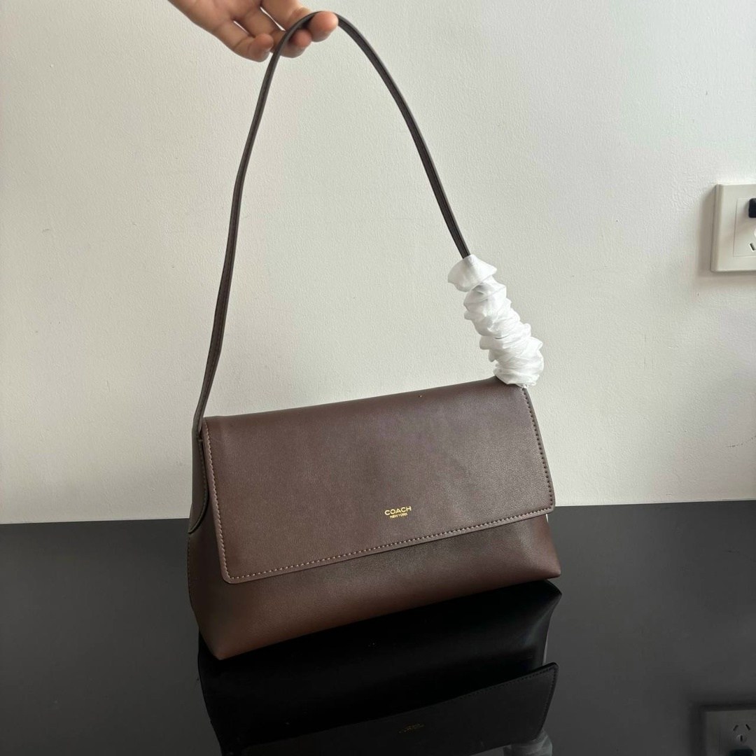 сумка,сумка багет,женская сумка,кожаная сумка,сумки на плечо