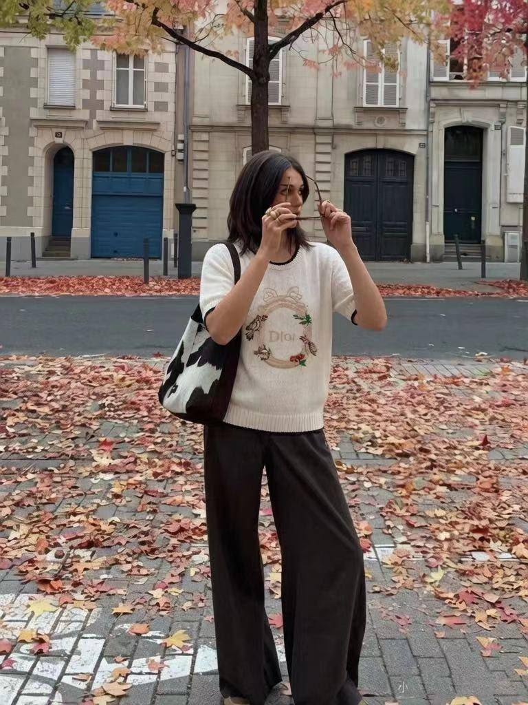 вязаная юбка,юбка с бахромой,футболка с вышивкой,женская футболка,одежда для женщин