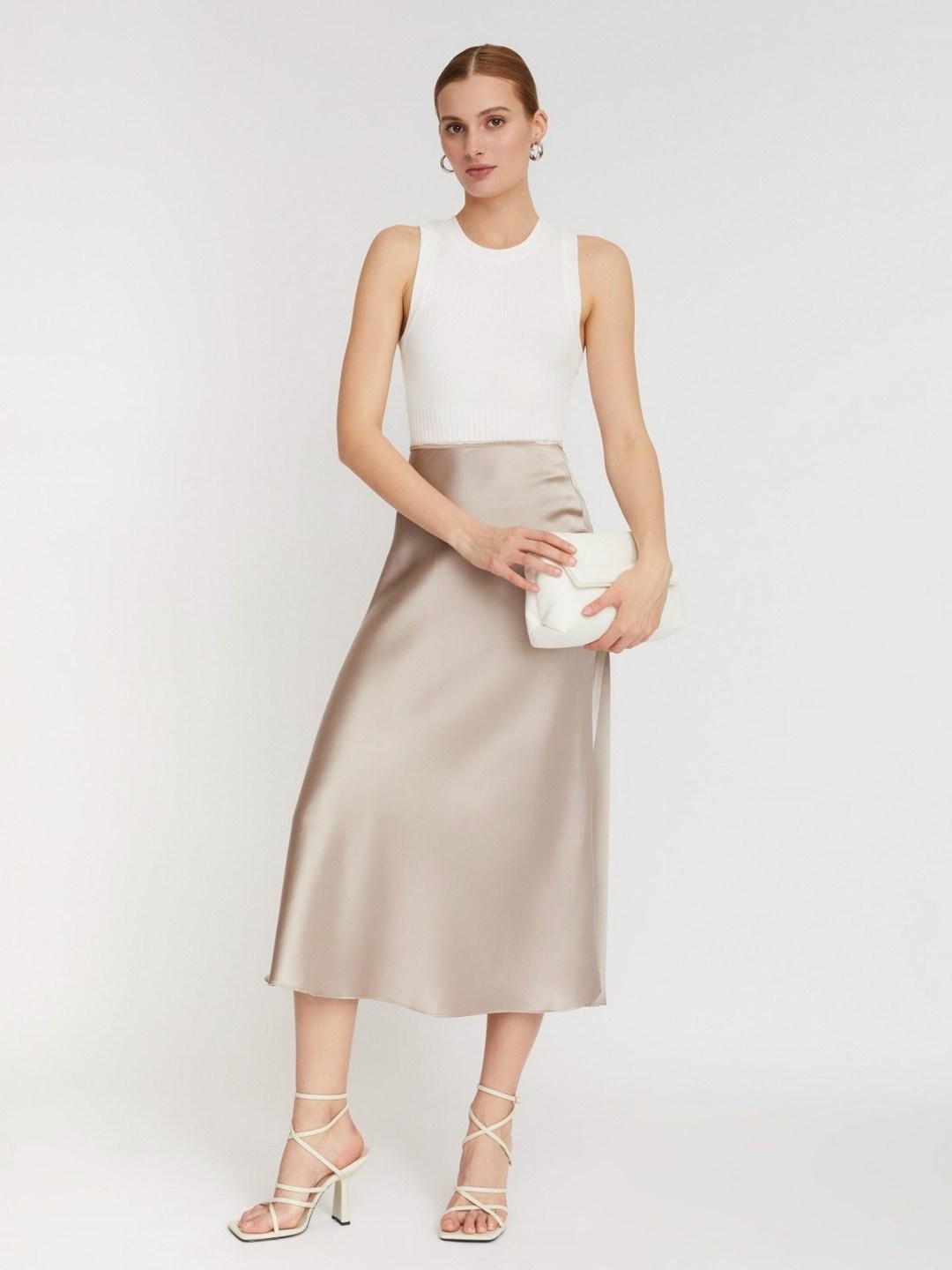 атласная юбка макси y.a.s глубокого шоколадно-коричневого цвета,юбка миди атласная шёлковая,шоколадная атласная юбка,юбка миди атласная,юбка атласная