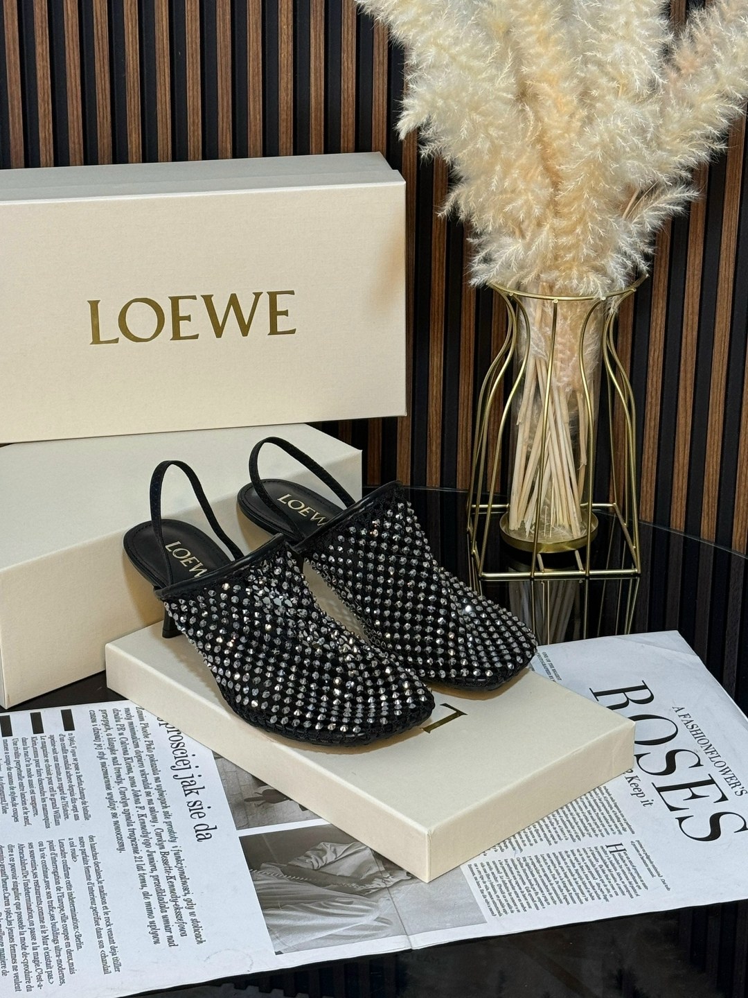 ,шлепанцы женские,модные шлепанцы,босоножки со стразами,черные босоножки