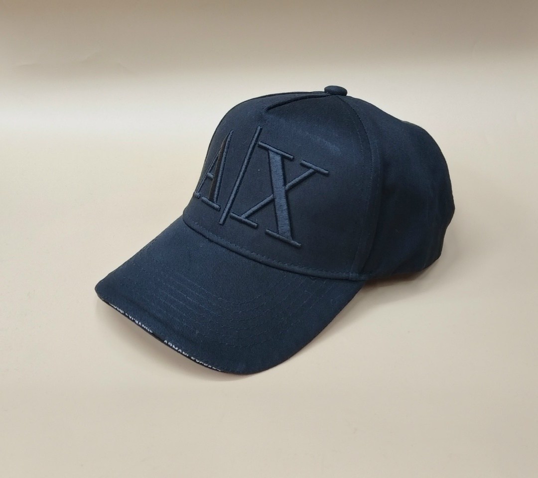 мужская бейсболка armani exchange,armani exchange бейсболка,бейсболка armani exchange бейсболка,бейсболка armani,брендовая бейсболка