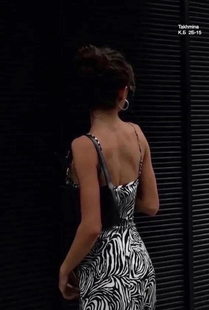 платье сарафан с разрезом,стильное платье миди,платье с принтом зебра,принт зебра,модное платье